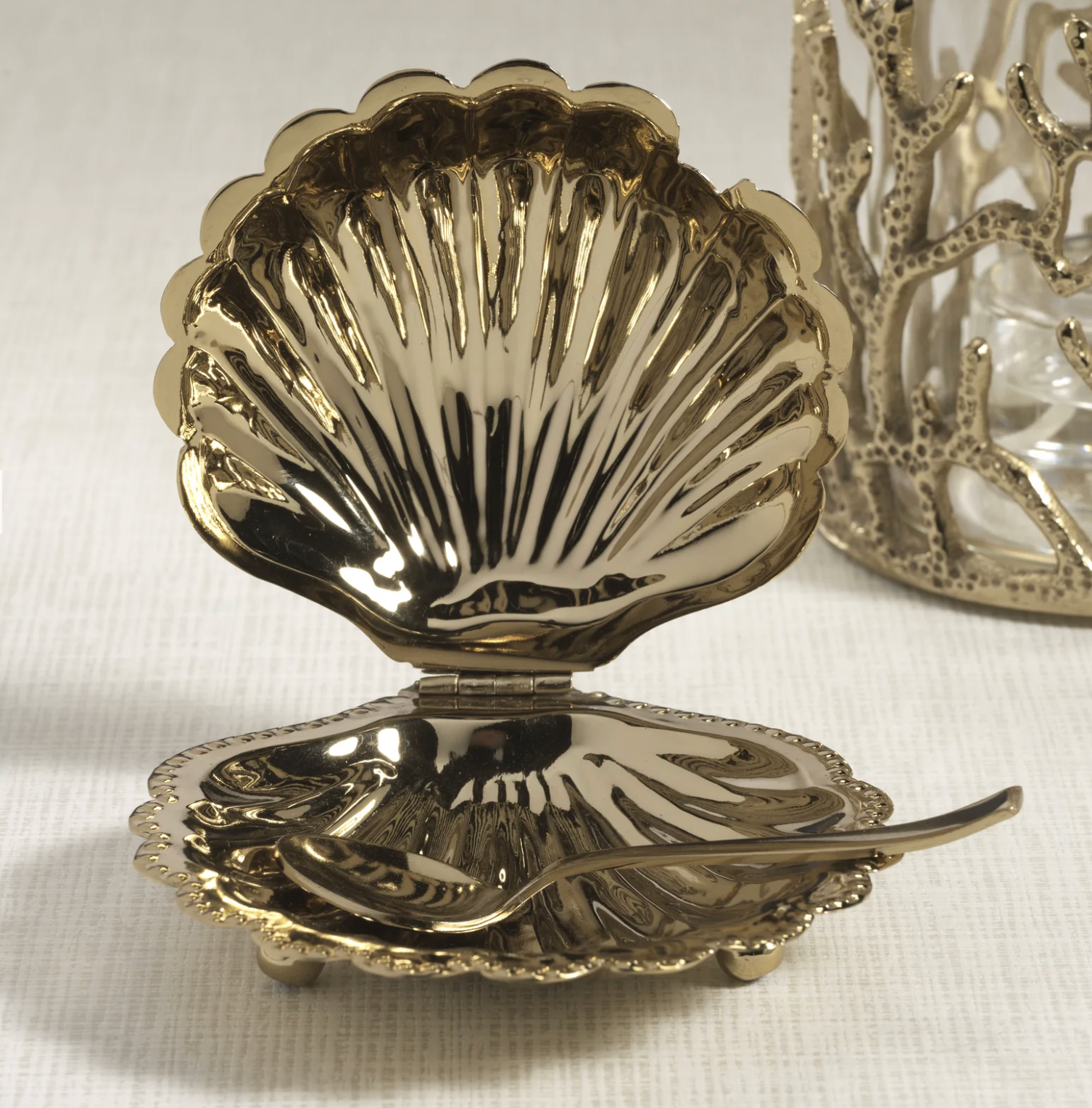 Cap Ferrat Fan Shell Lidded Bowl
